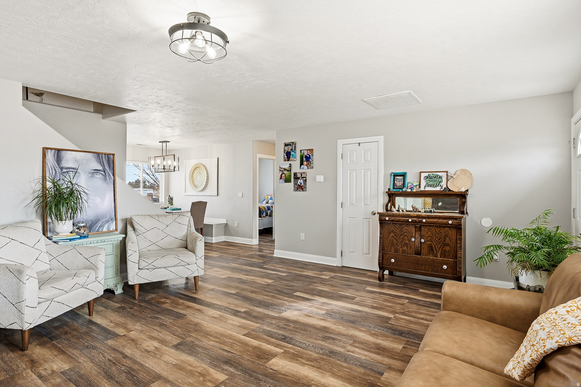 MID VALLEY ESTATES - Residential