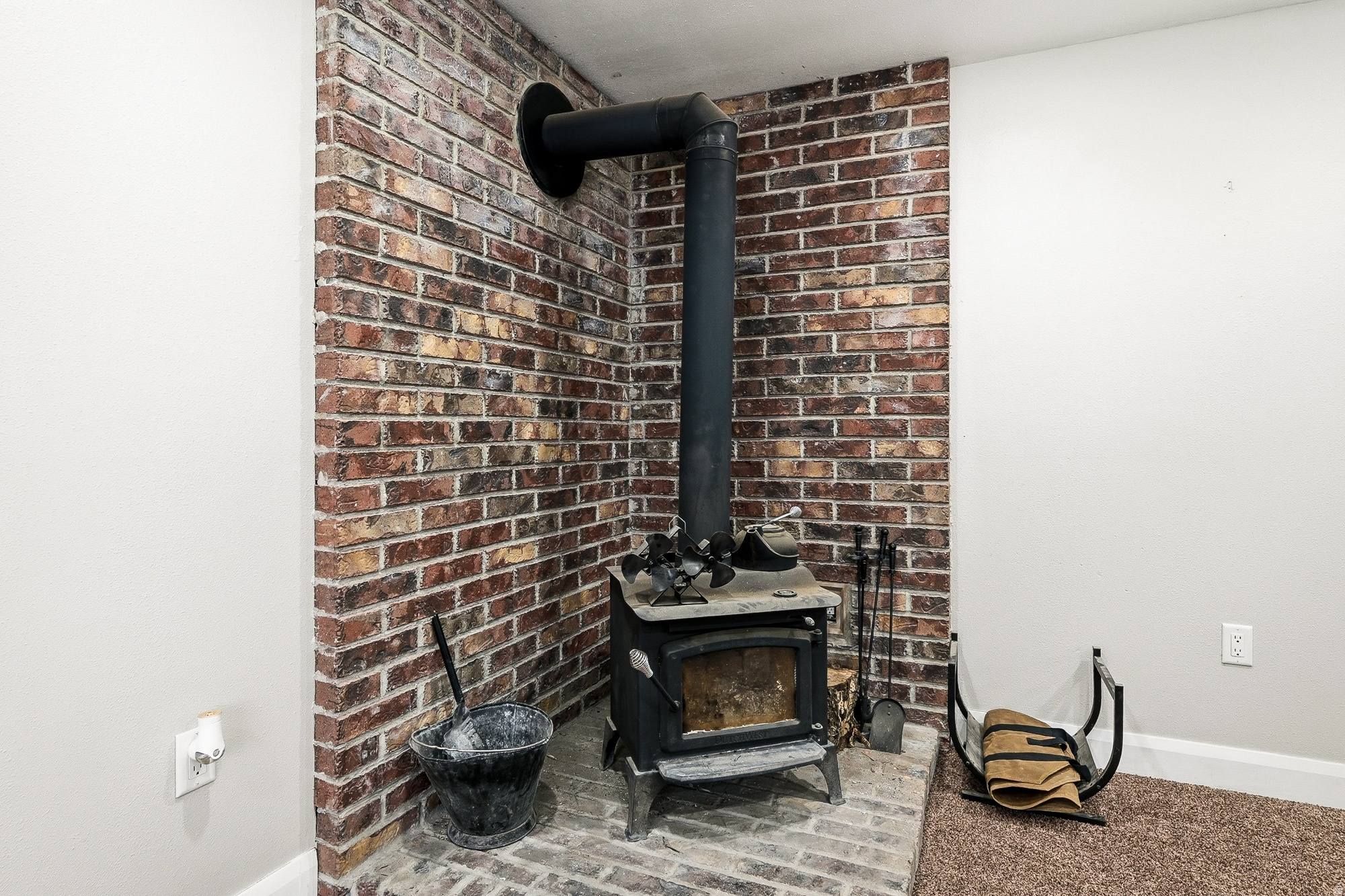 MID VALLEY ESTATES - Residential