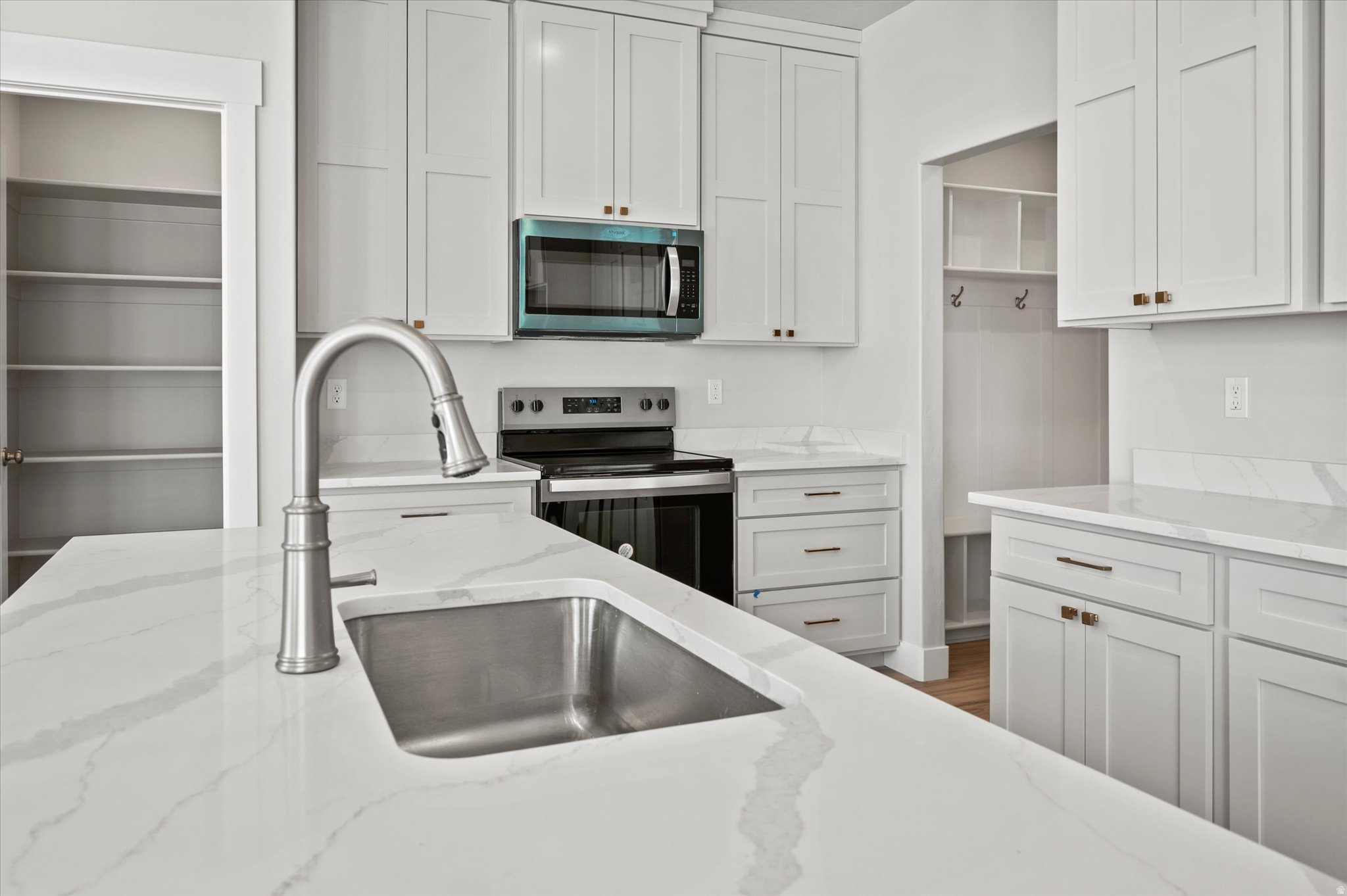 THE BARN AT TERAKEE FARMS - Residential