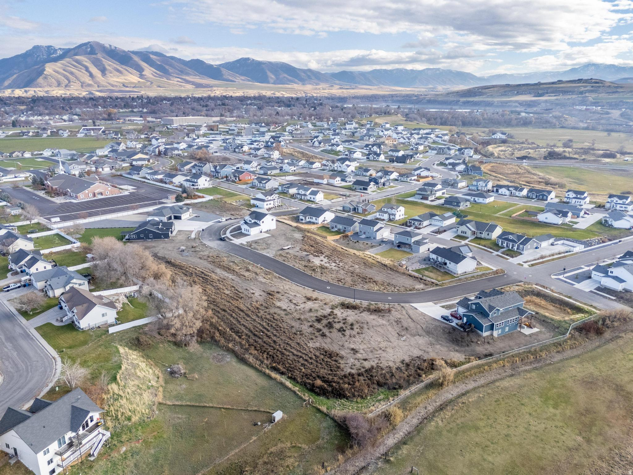 MOUNT STERLING - Land