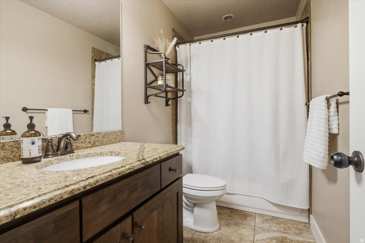 ECHO RIDGE - Residential