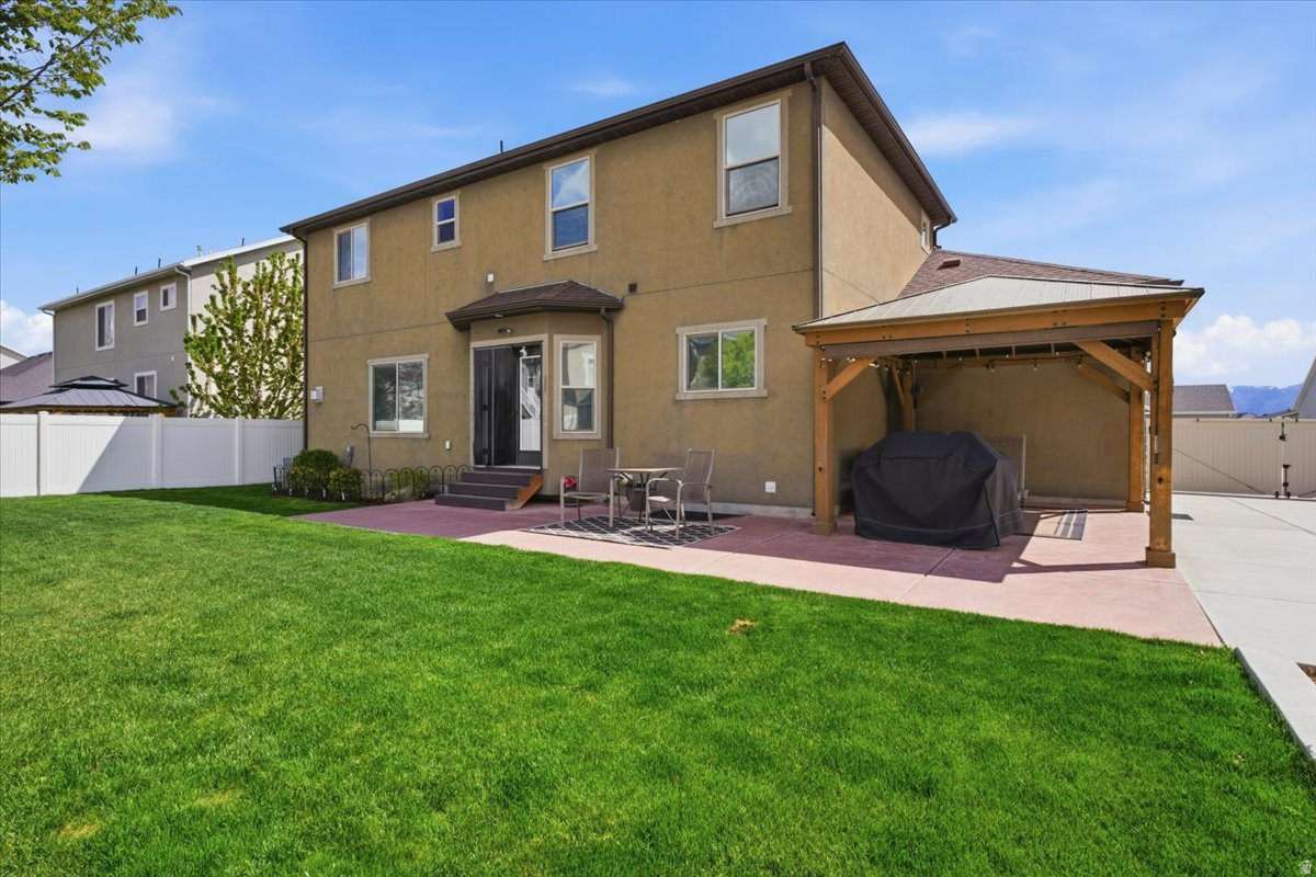 ECHO RIDGE - Residential