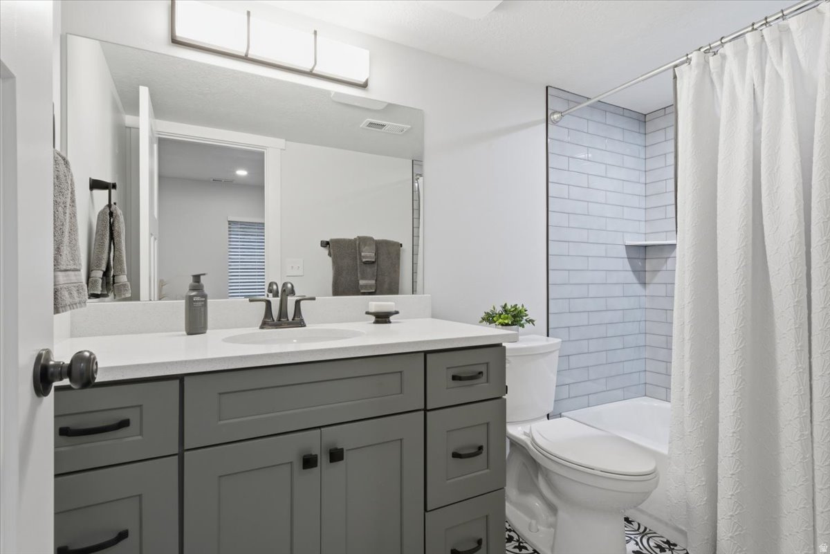 ECHO RIDGE - Residential