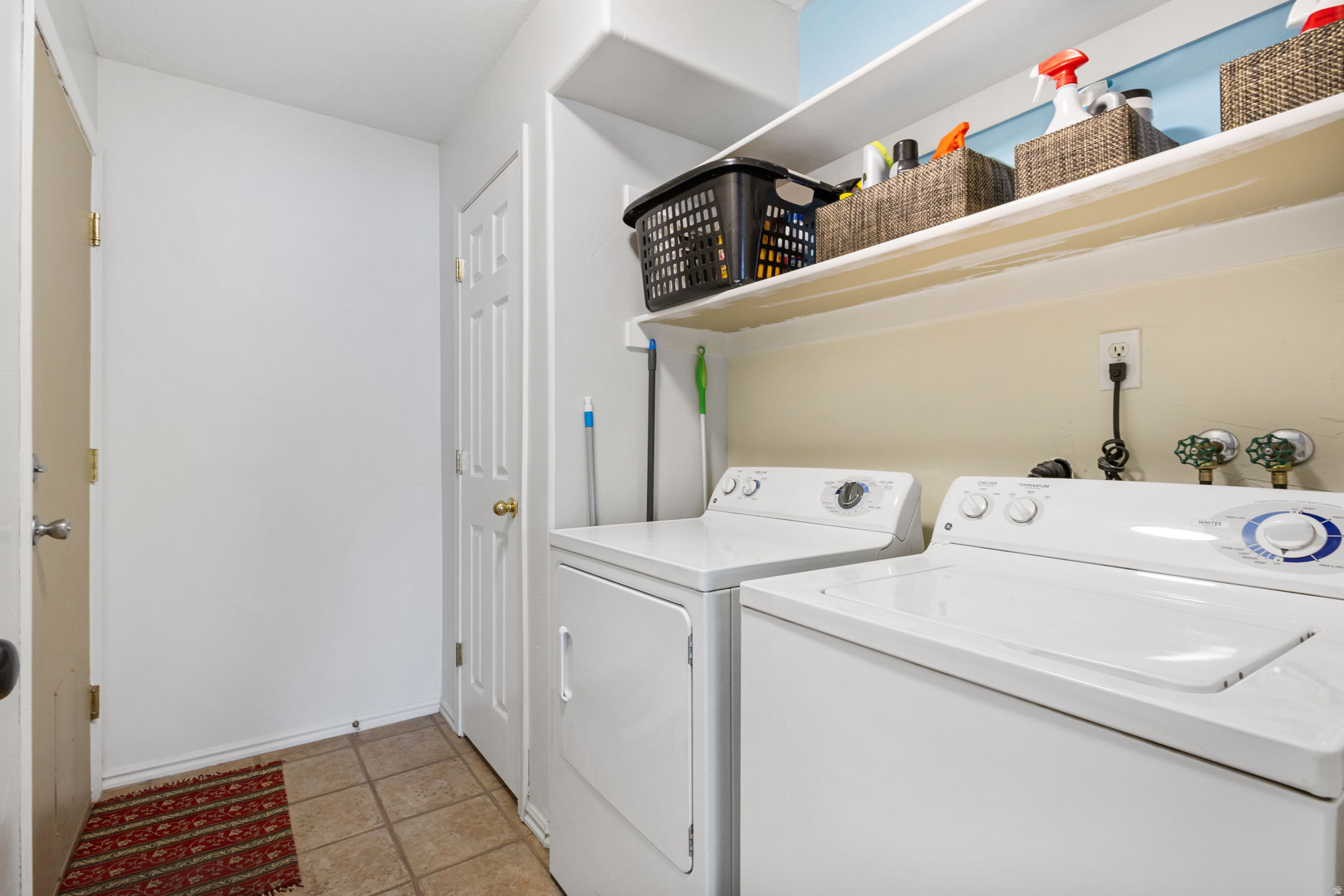 IVY SPRINGS CONDOMINIUMS PHASE 3 - Residential