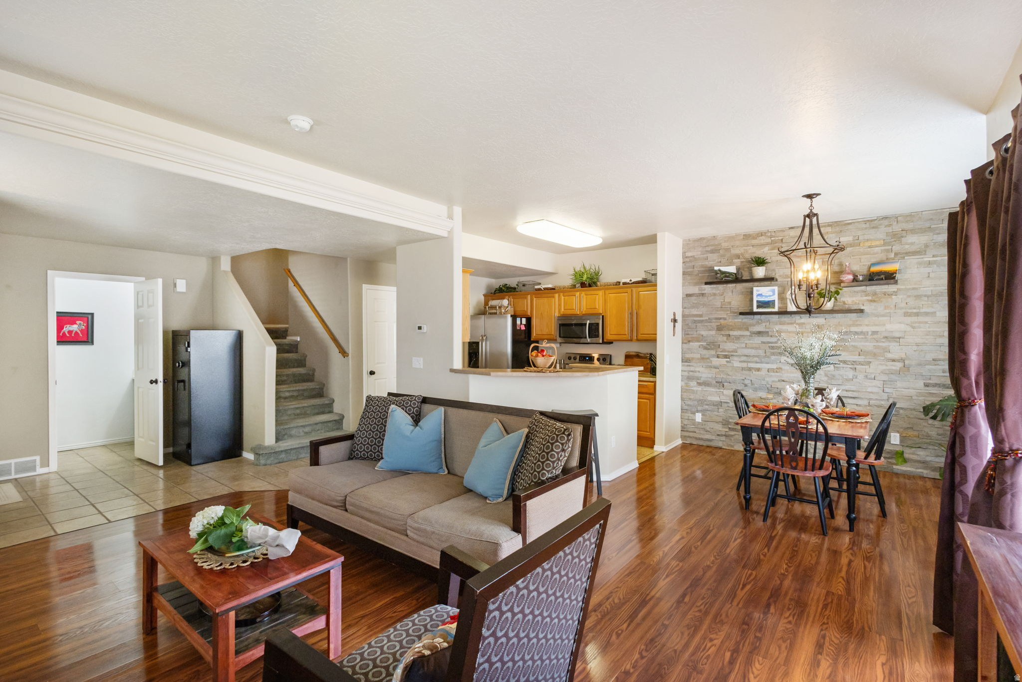 IVY SPRINGS CONDOMINIUMS PHASE 3 - Residential