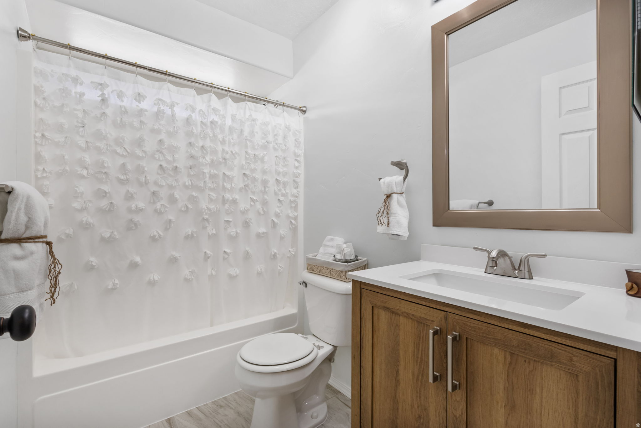 IVY SPRINGS CONDOMINIUMS PHASE 3 - Residential