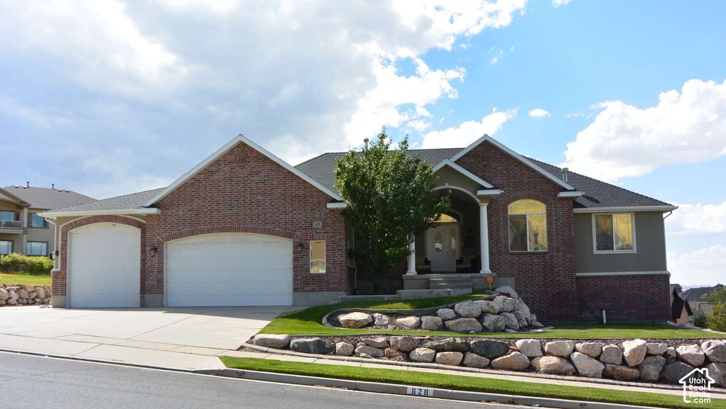 Photo of 628 EAGLE PASS, North Salt Lake, UT 84054 (MLS # 2187211)