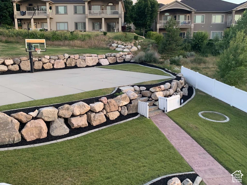 Photo of 628 EAGLE PASS, North Salt Lake, UT 84054 (MLS # 2187211)