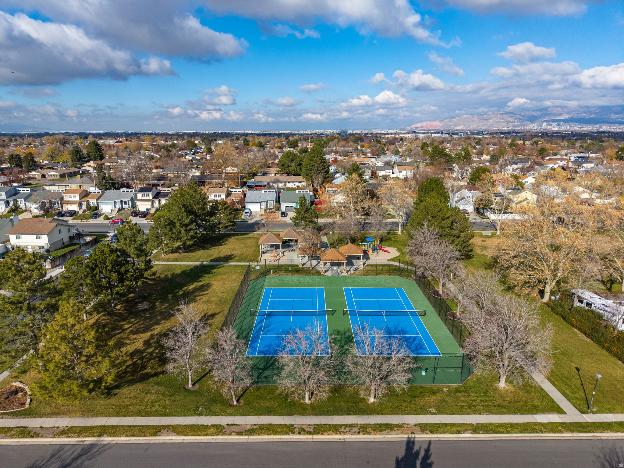 ROXBOROUGH P U D - Residential