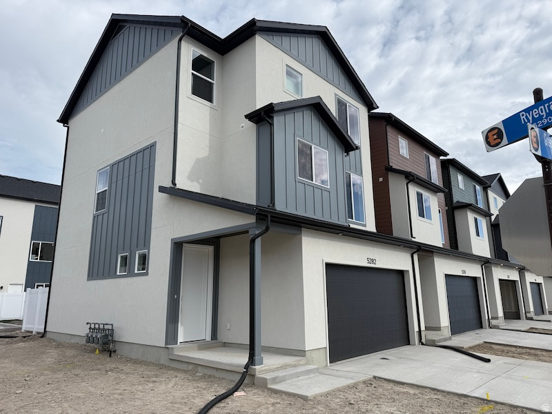 TOWNS AT BRYLEE FARMS - Residential