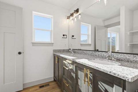 Tiny photo for 864 E 250 N, Hyrum, UT 84319 (MLS # 2133430)