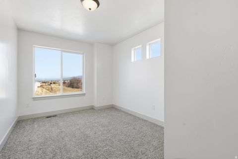 Tiny photo for 864 E 250 N, Hyrum, UT 84319 (MLS # 2133430)
