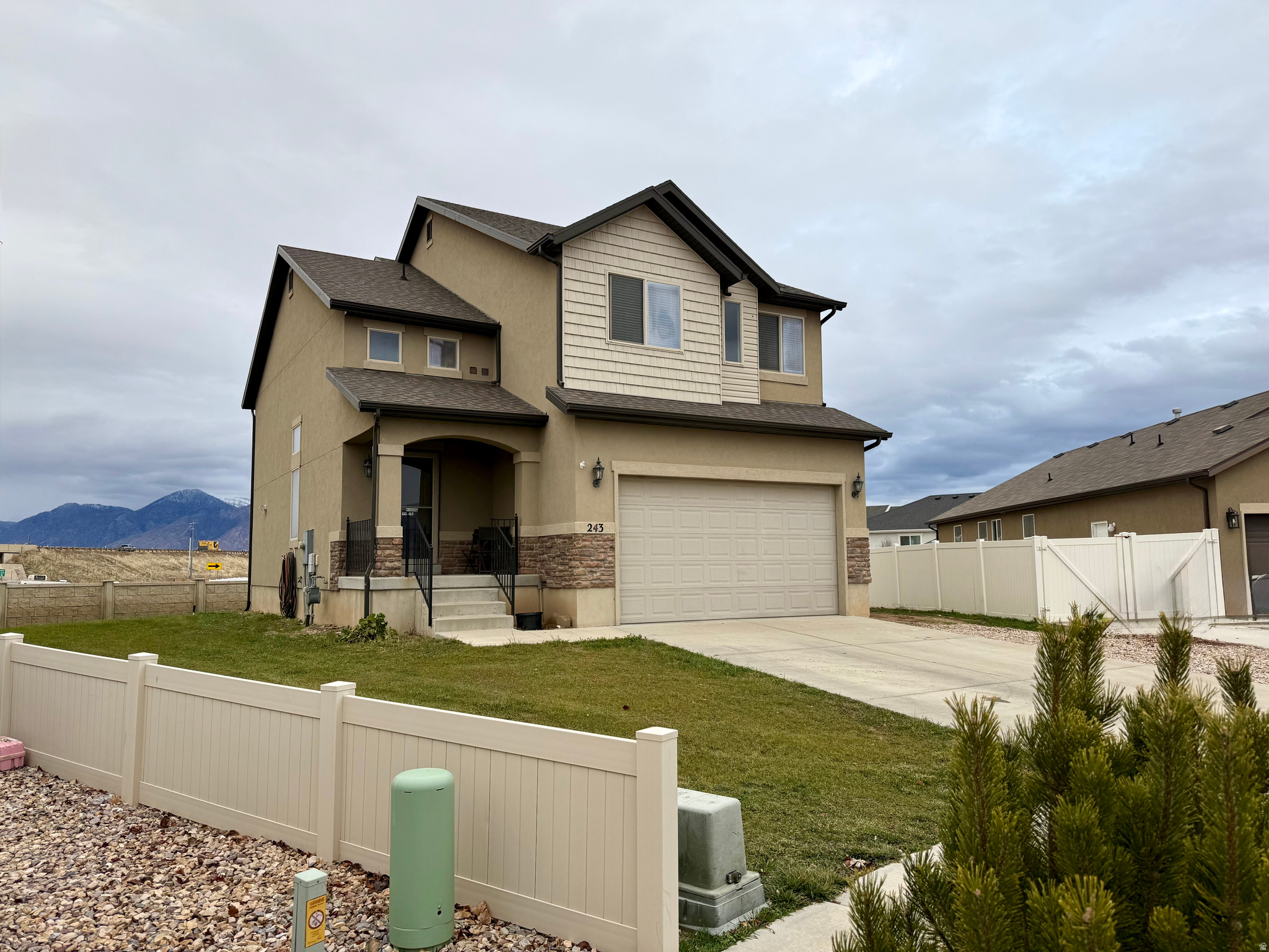 SPANISH FIELDS - Residential