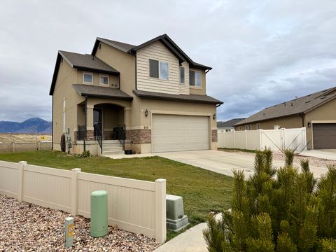 Photo of 243 S 1400 W, Spanish Fork, UT 84660 (MLS # 2130165)