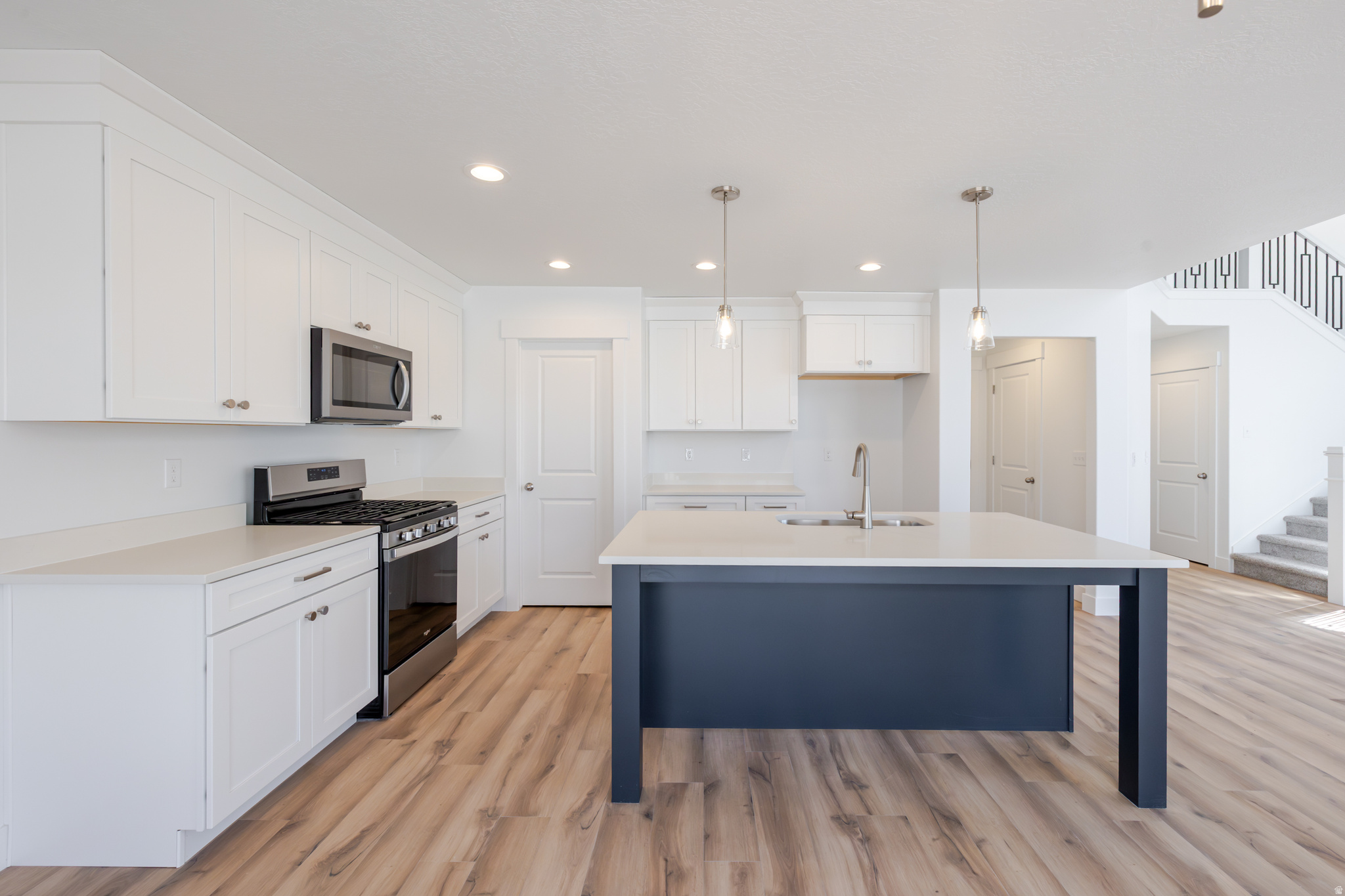 RIVER POINT - Residential