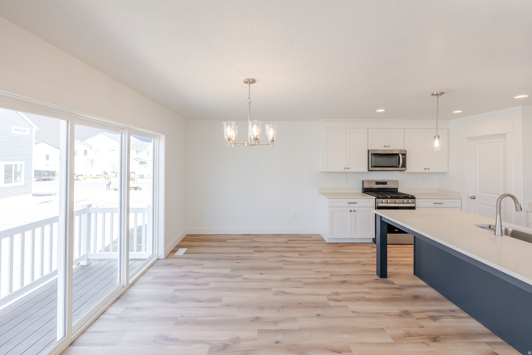 RIVER POINT - Residential