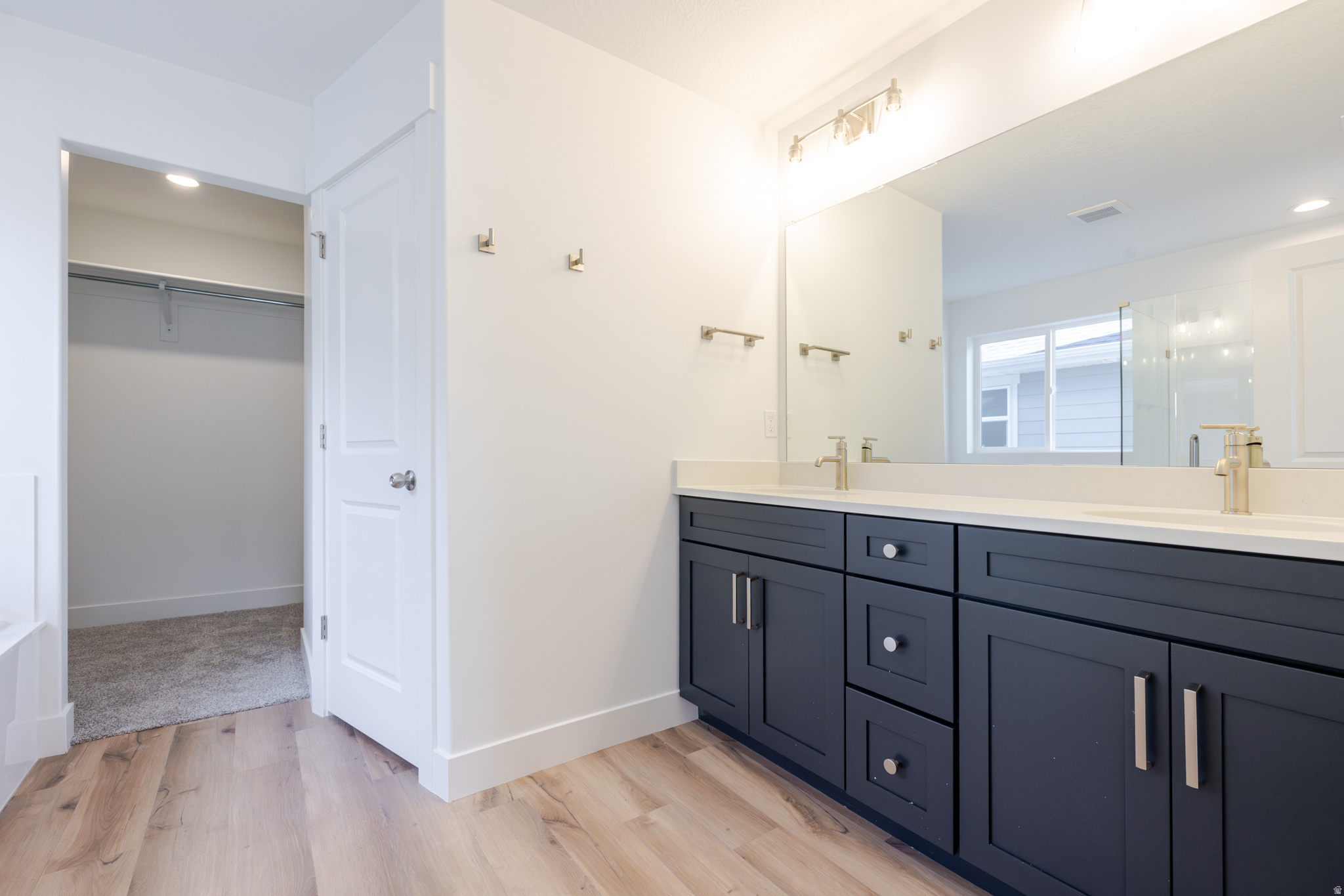 RIVER POINT - Residential