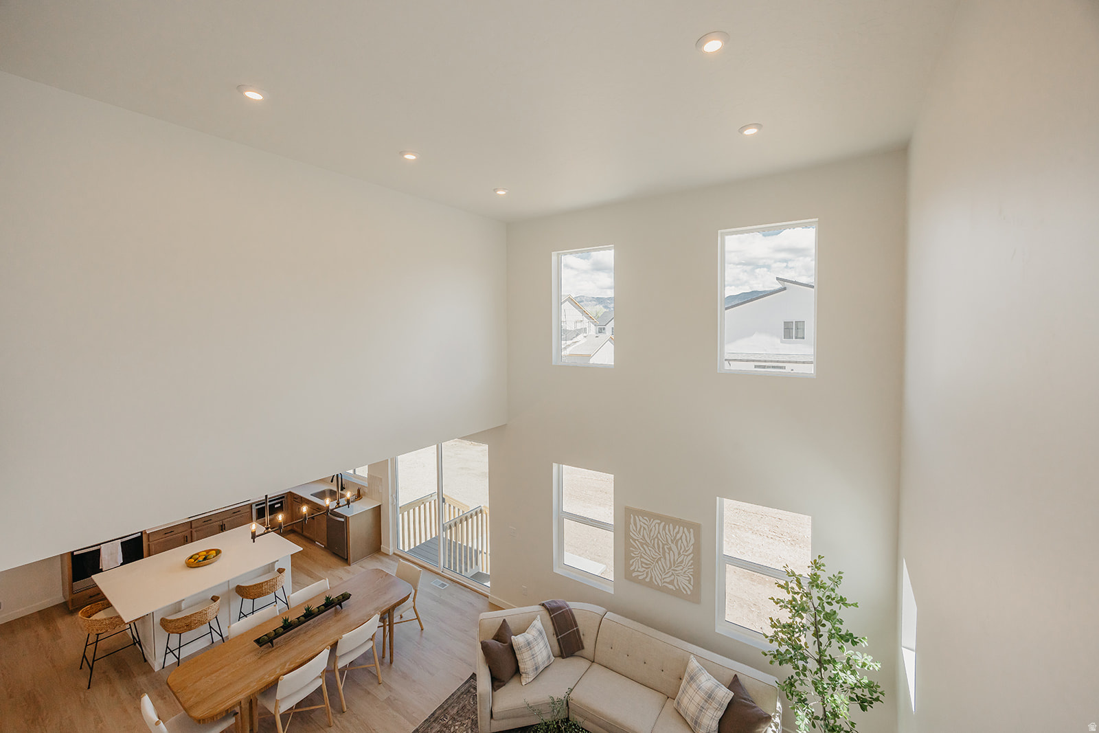 RIVERSIDE ESTATES - Residential