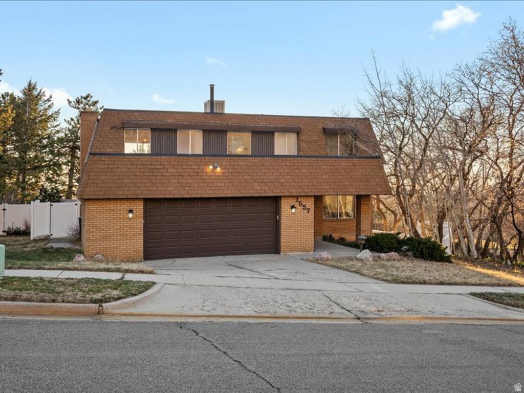 Photo of 1557 11TH ST, Ogden, UT 84404 (MLS # 2128545)