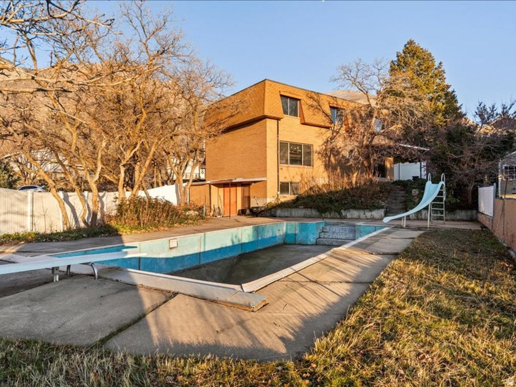 Photo of 1557 11TH ST, Ogden, UT 84404 (MLS # 2128545)