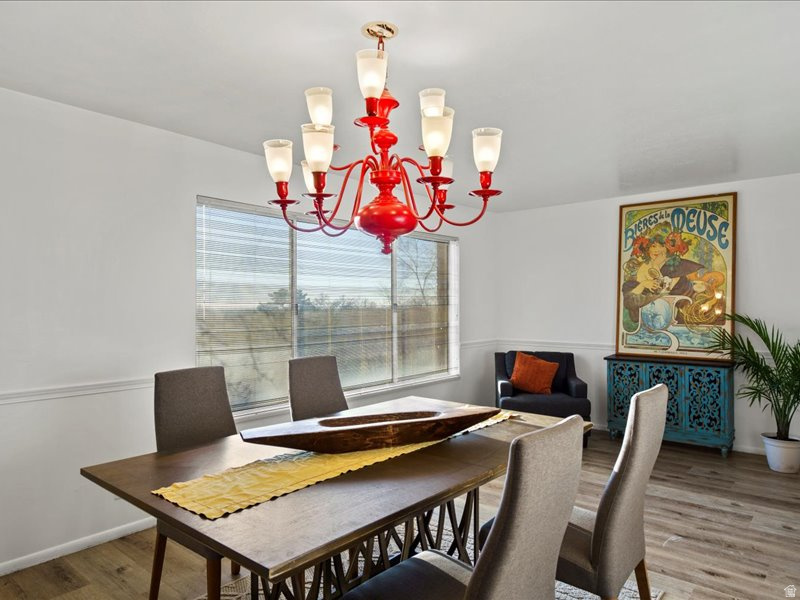 ROLLING HILLS - Residential