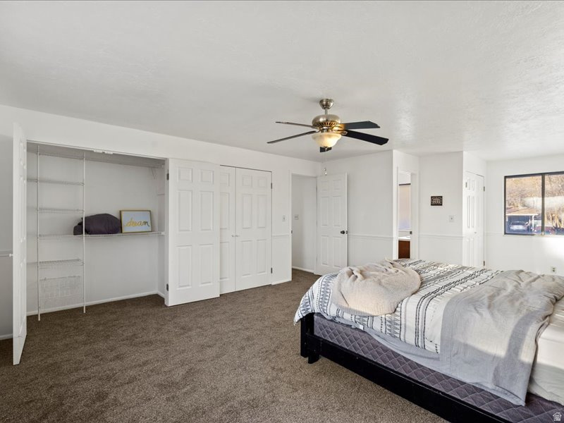 ROLLING HILLS - Residential