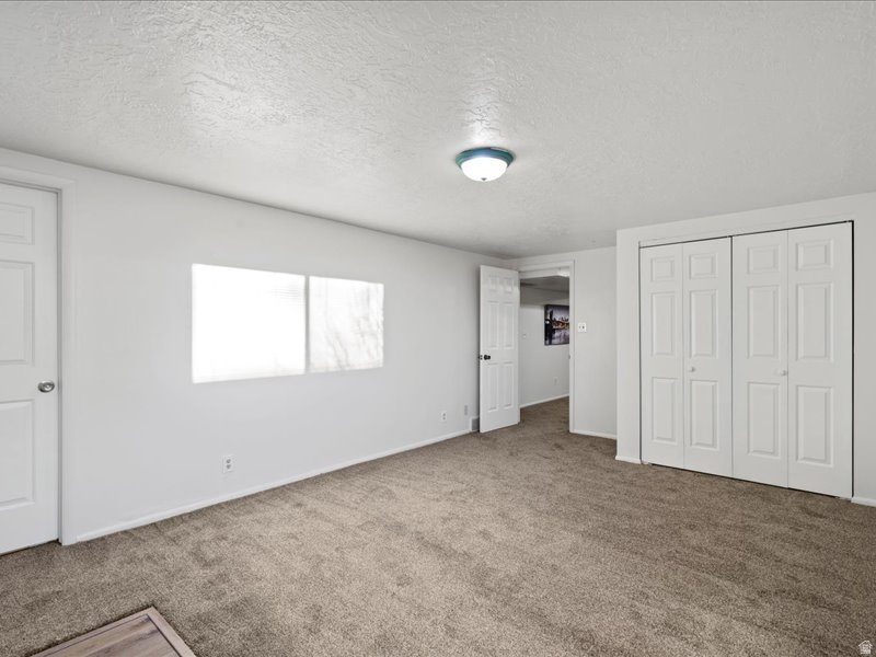 ROLLING HILLS - Residential