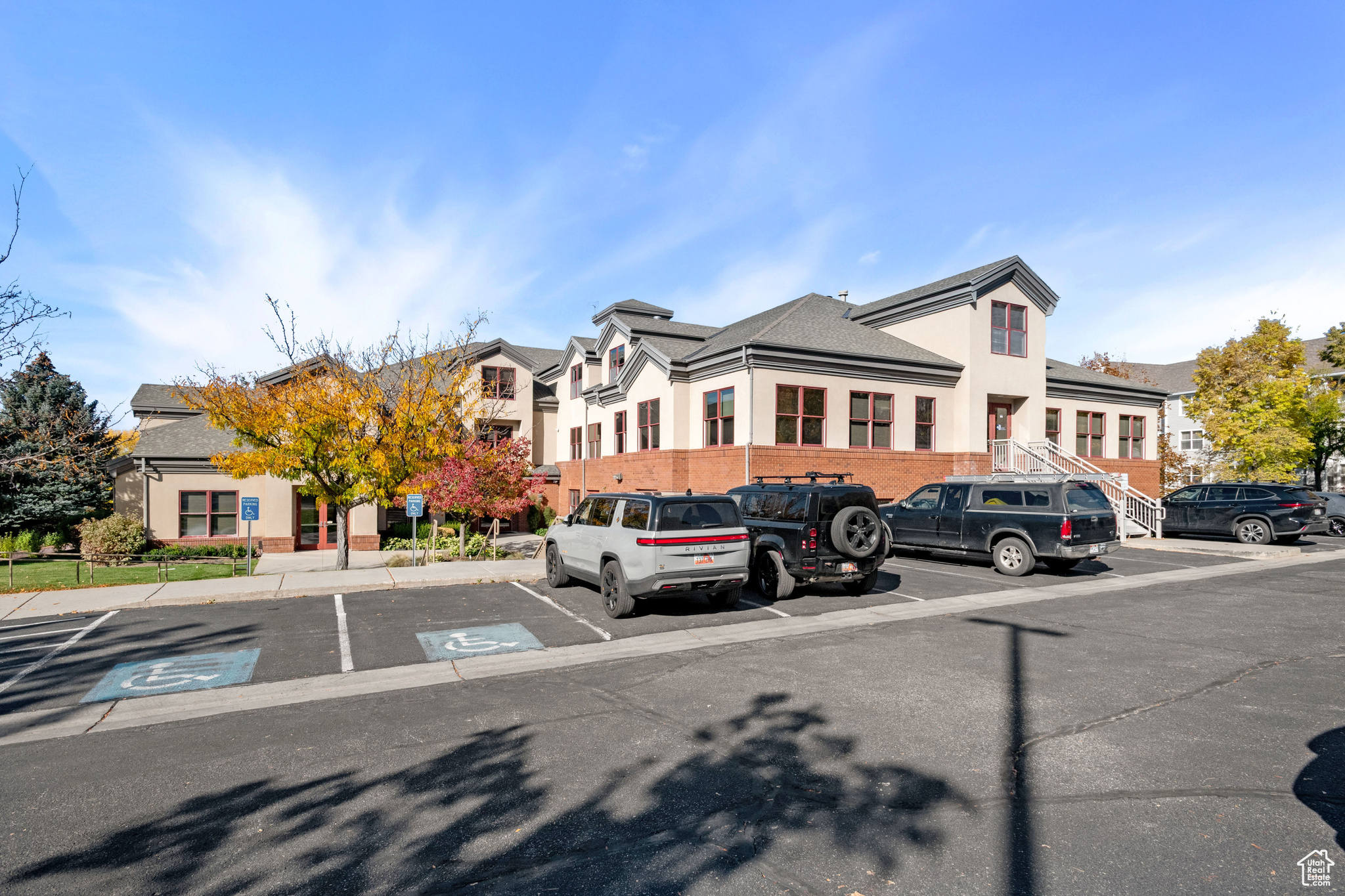 COTTONWOOD R - Commercial Sale