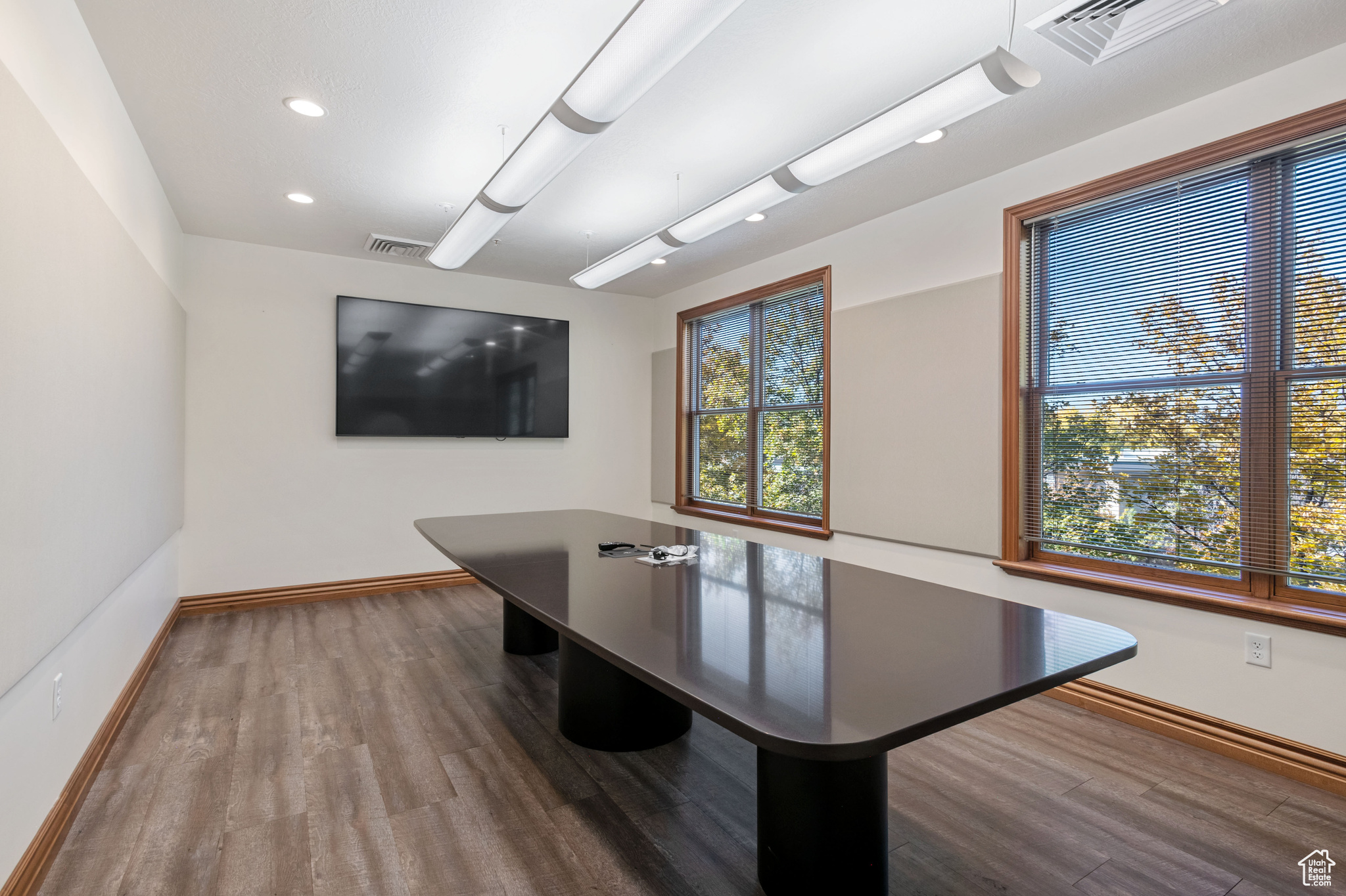 COTTONWOOD R - Commercial Sale