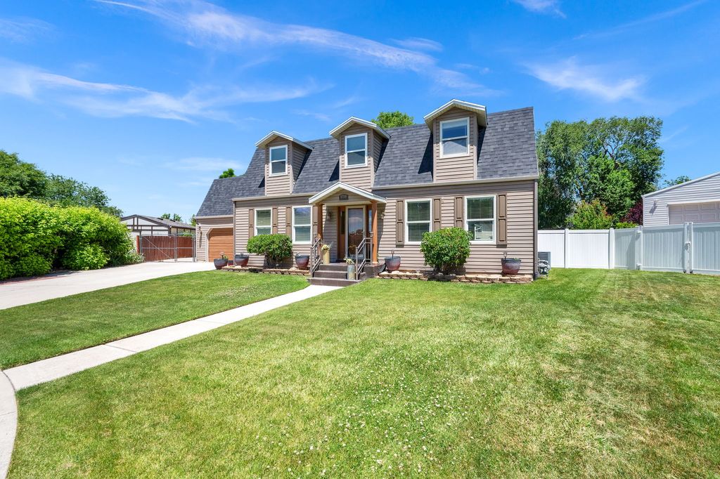 Photo of 9709 S CAMBERLEY CIR, Sandy, UT 84092 (MLS # 2162830)