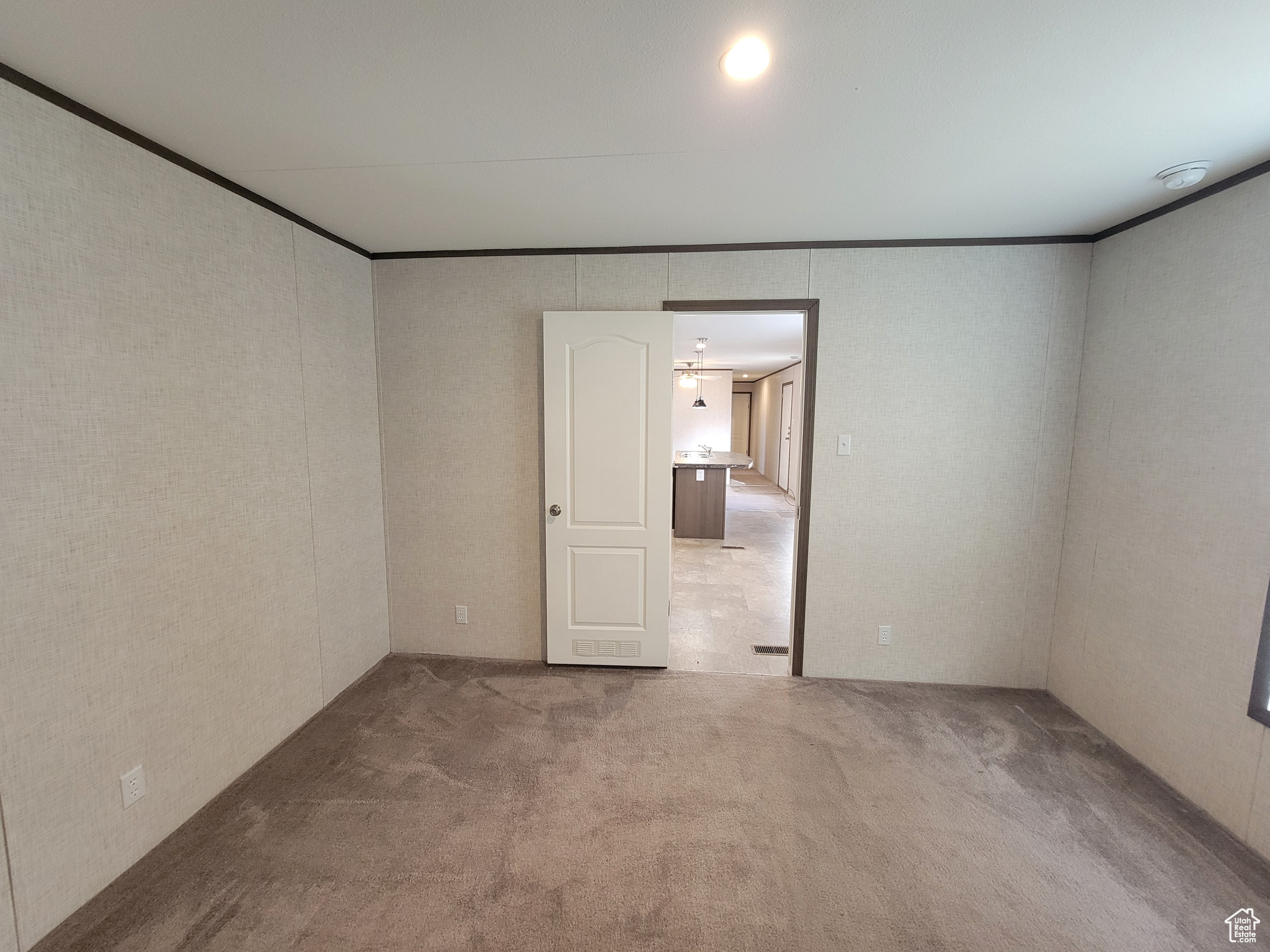 RIVERDALE - Residential