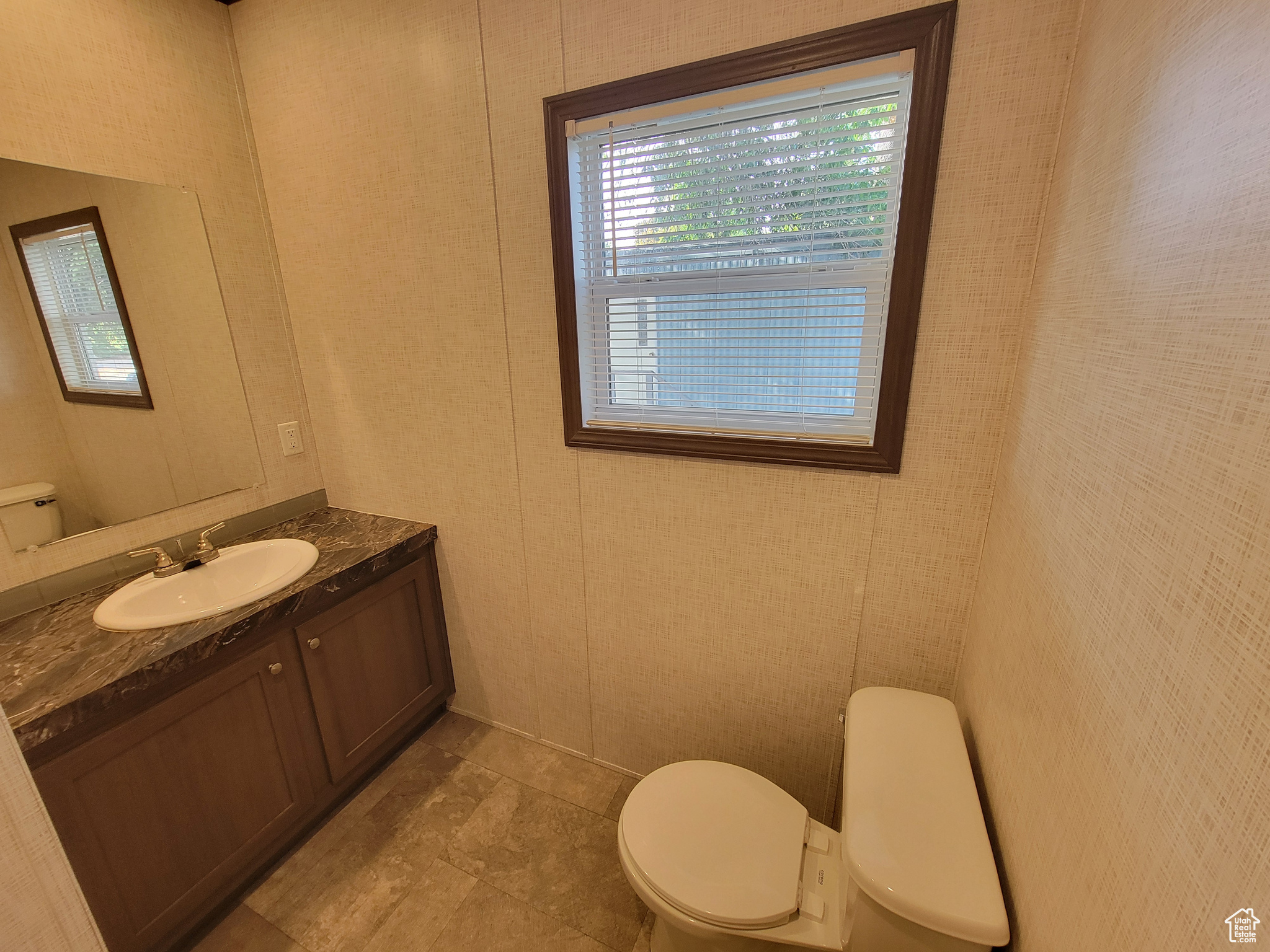 RIVERDALE - Residential