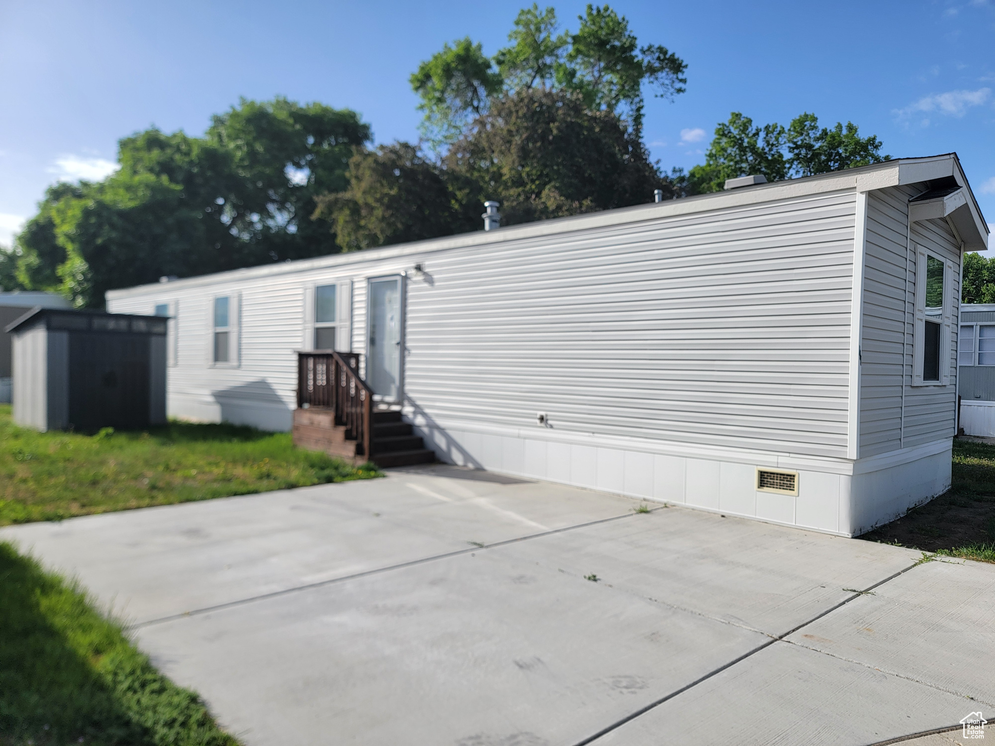 RIVERDALE - Residential