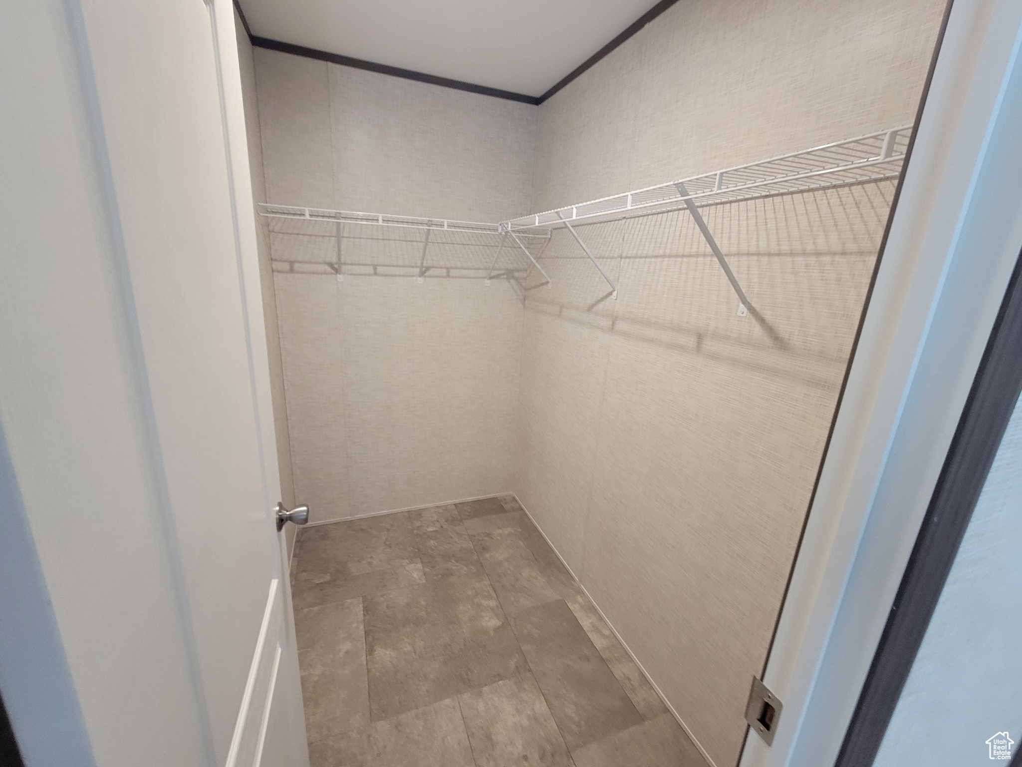 RIVERDALE - Residential