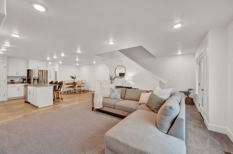 Tiny photo for 3078 N BEND LN E, Layton, UT 84040 (MLS # 2120895)