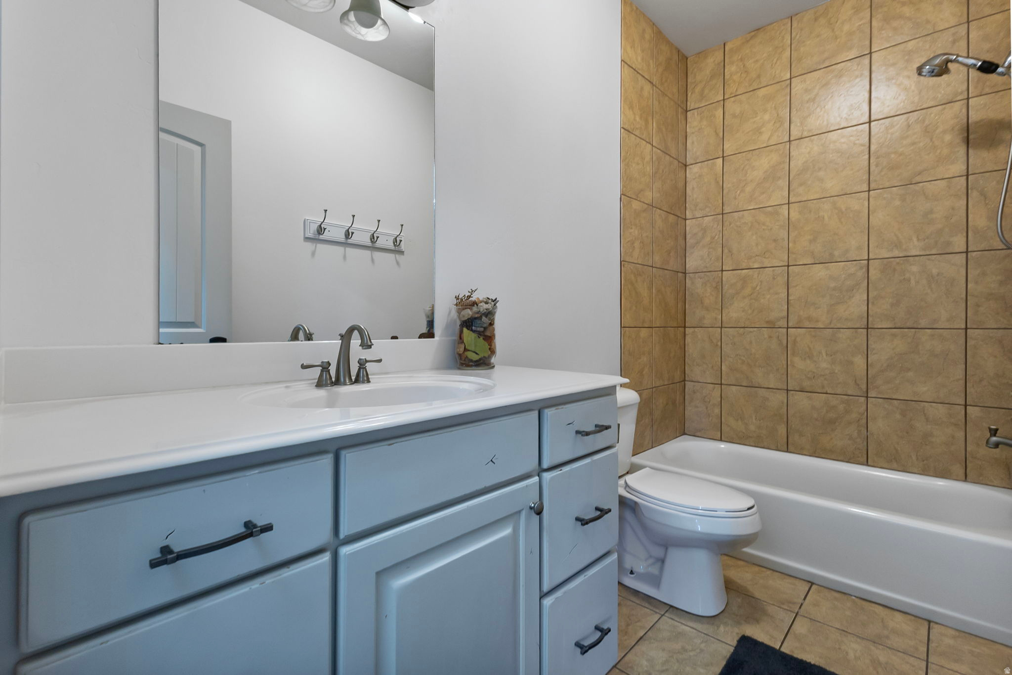 BROAD LAND PROPERTIES WEST MOUNTAIN RANCHES - Residential