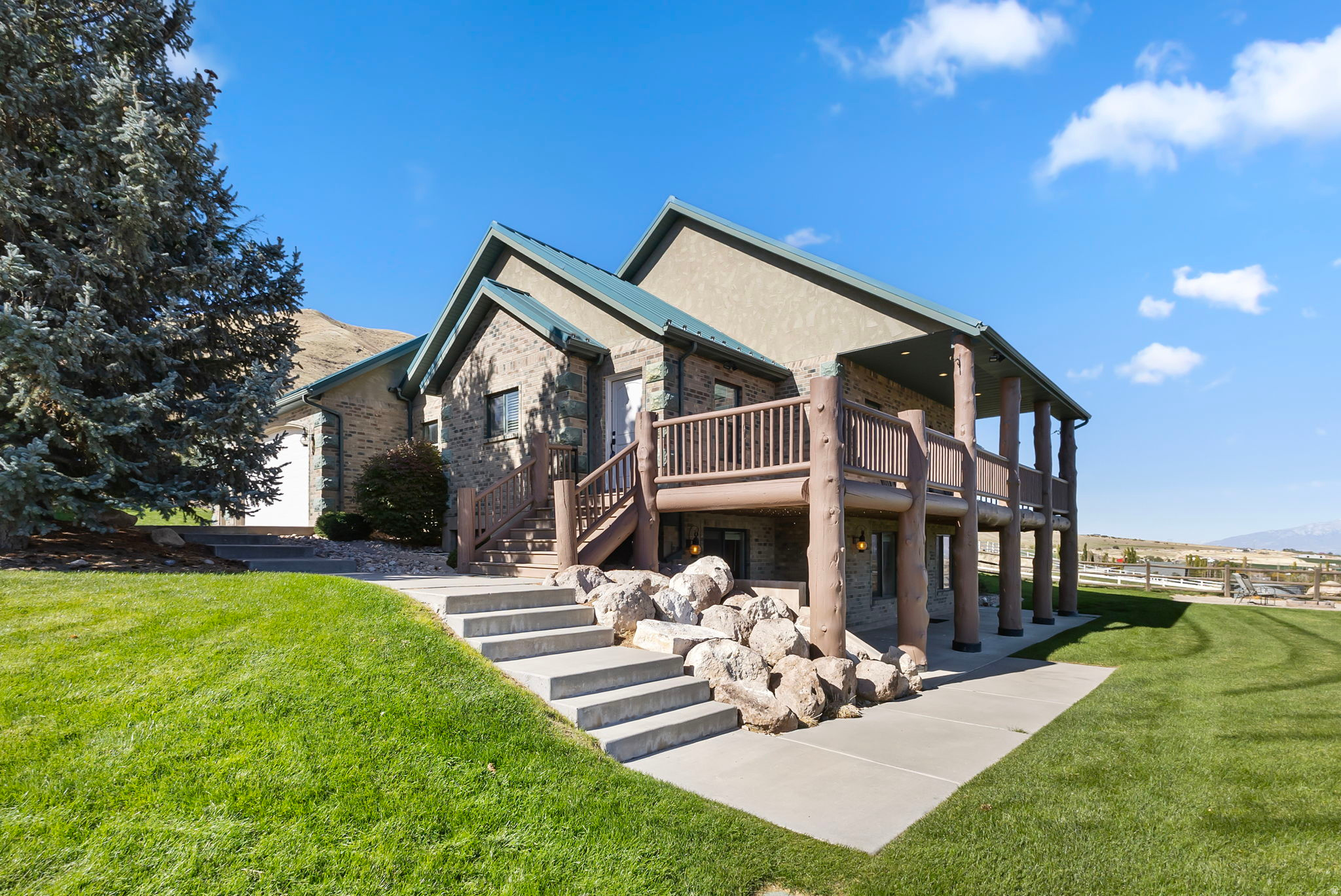 BROAD LAND PROPERTIES WEST MOUNTAIN RANCHES - Residential