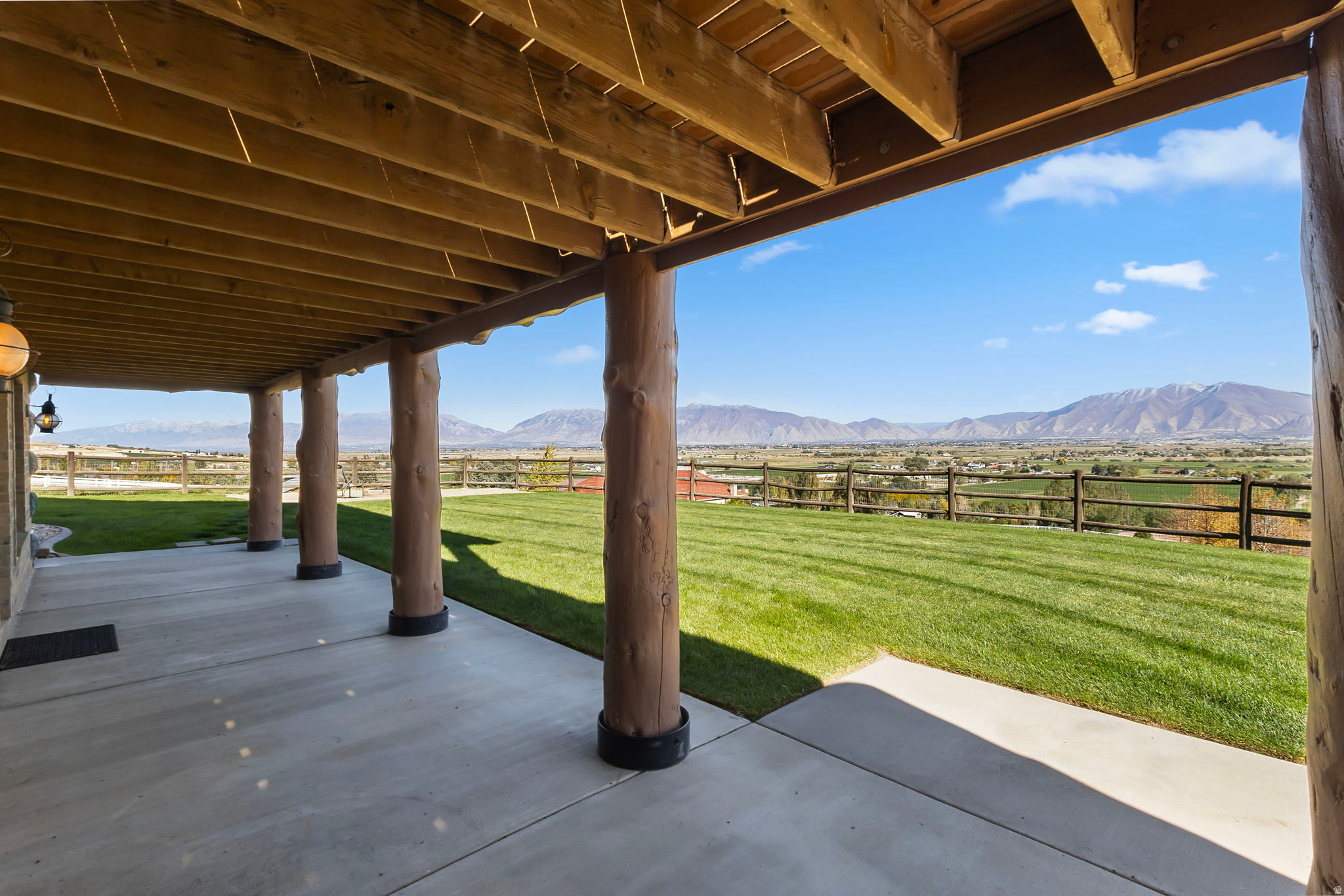 BROAD LAND PROPERTIES WEST MOUNTAIN RANCHES - Residential