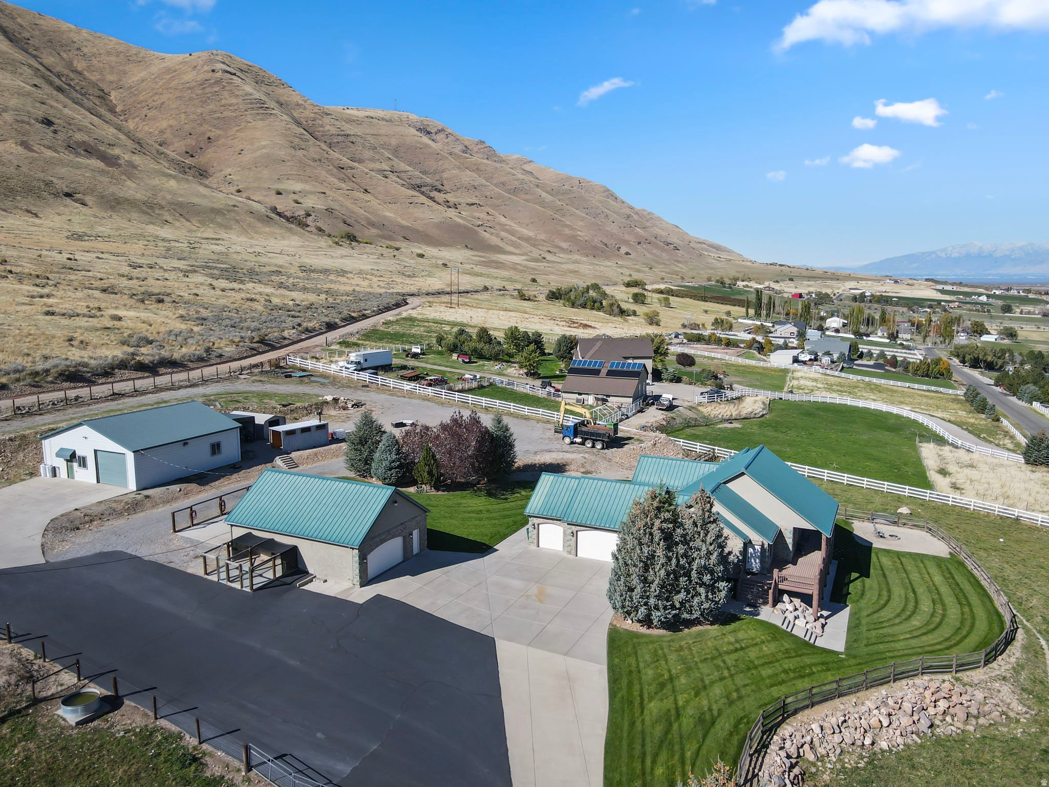 BROAD LAND PROPERTIES WEST MOUNTAIN RANCHES - Residential