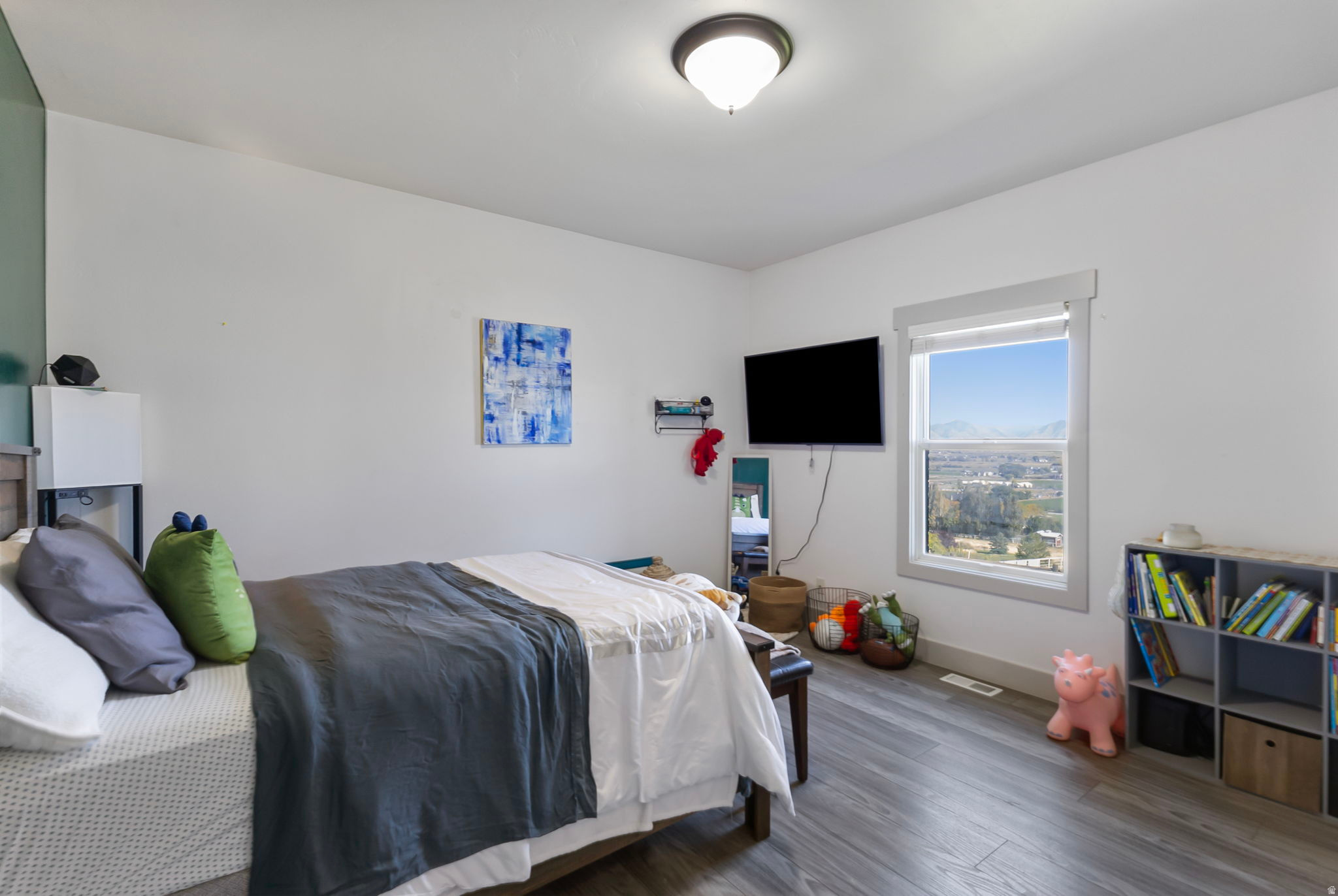 BROAD LAND PROPERTIES WEST MOUNTAIN RANCHES - Residential