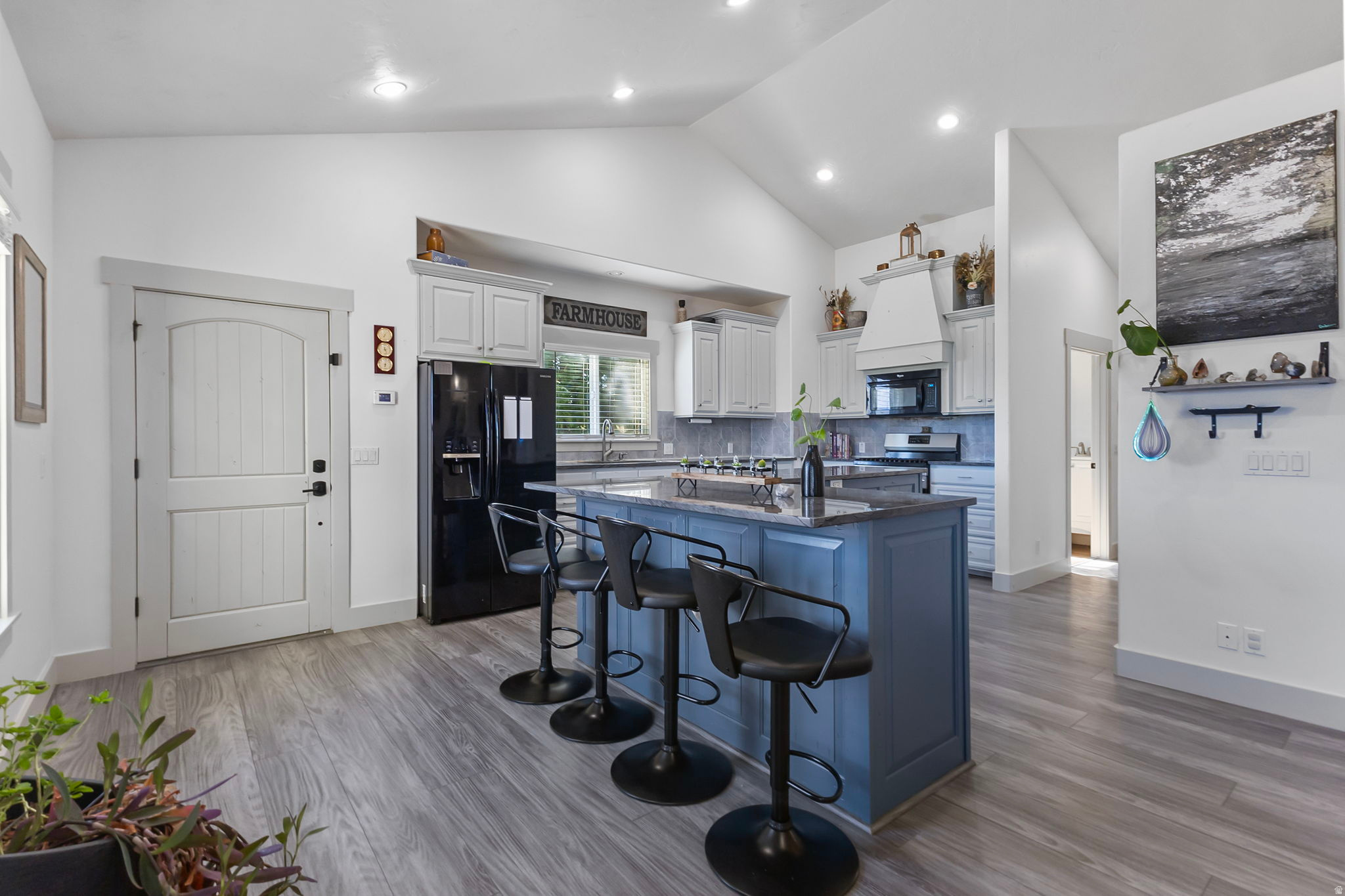 BROAD LAND PROPERTIES WEST MOUNTAIN RANCHES - Residential