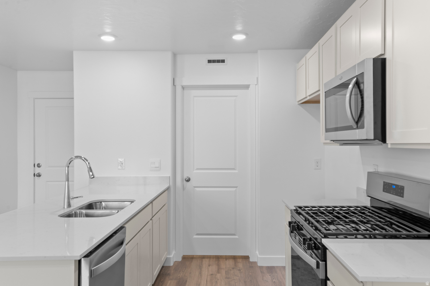 VIRIDIAN - Residential