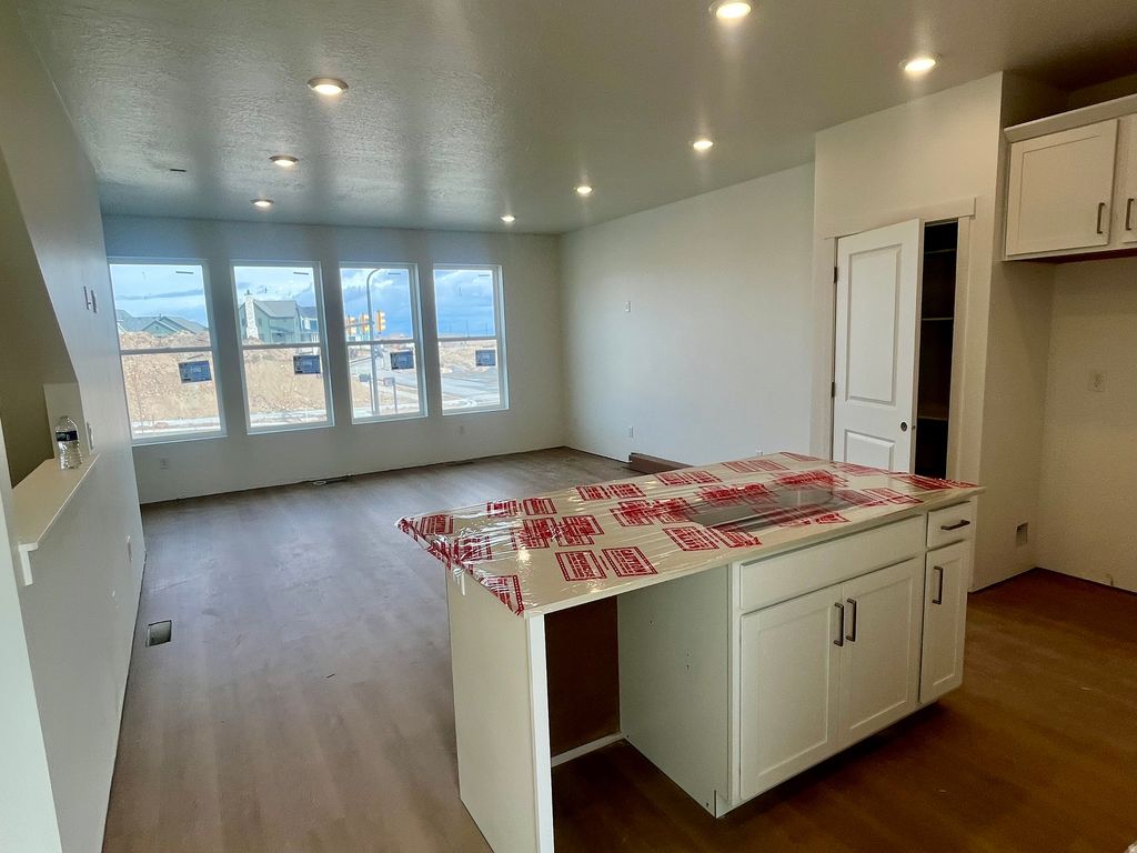 Photo of 6637 W SOUTH JORDAN PKWY #413, South Jordan, UT 84009 (MLS # 2139267)