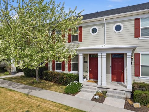 Townhouse For Sale - 4462 W 11800<br/> South Jordan, UT 84009