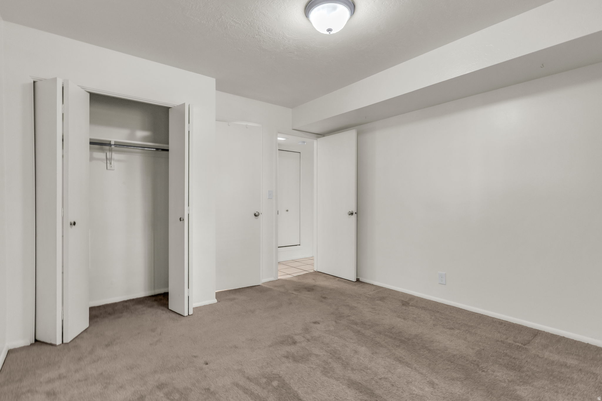 WATERSIDE CONDOMINIU - Residential