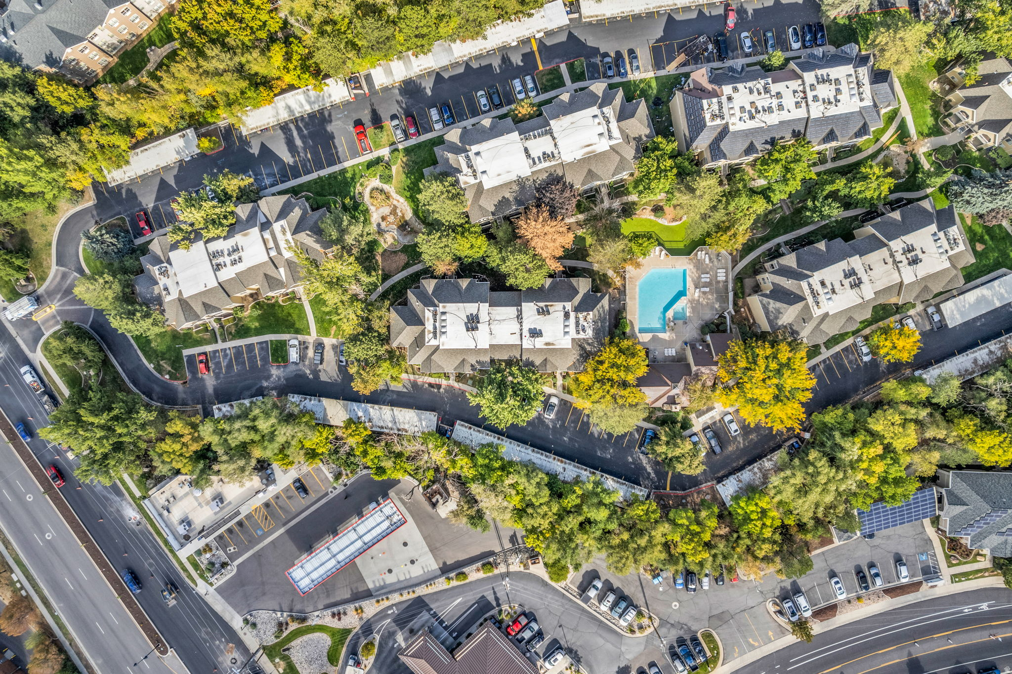 WATERSIDE CONDOMINIU - Residential