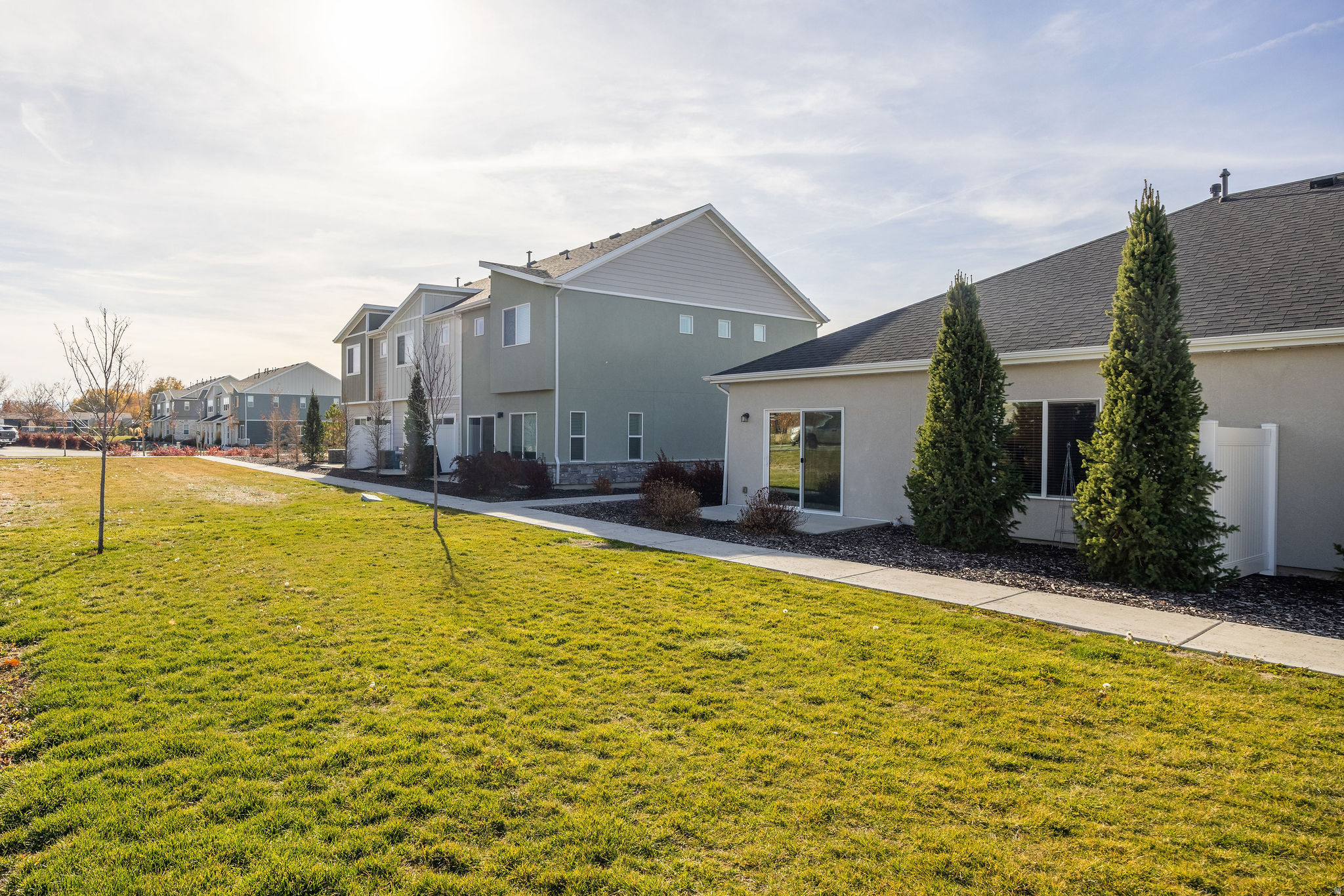 WOODMORE POINTE PHAS - Residential