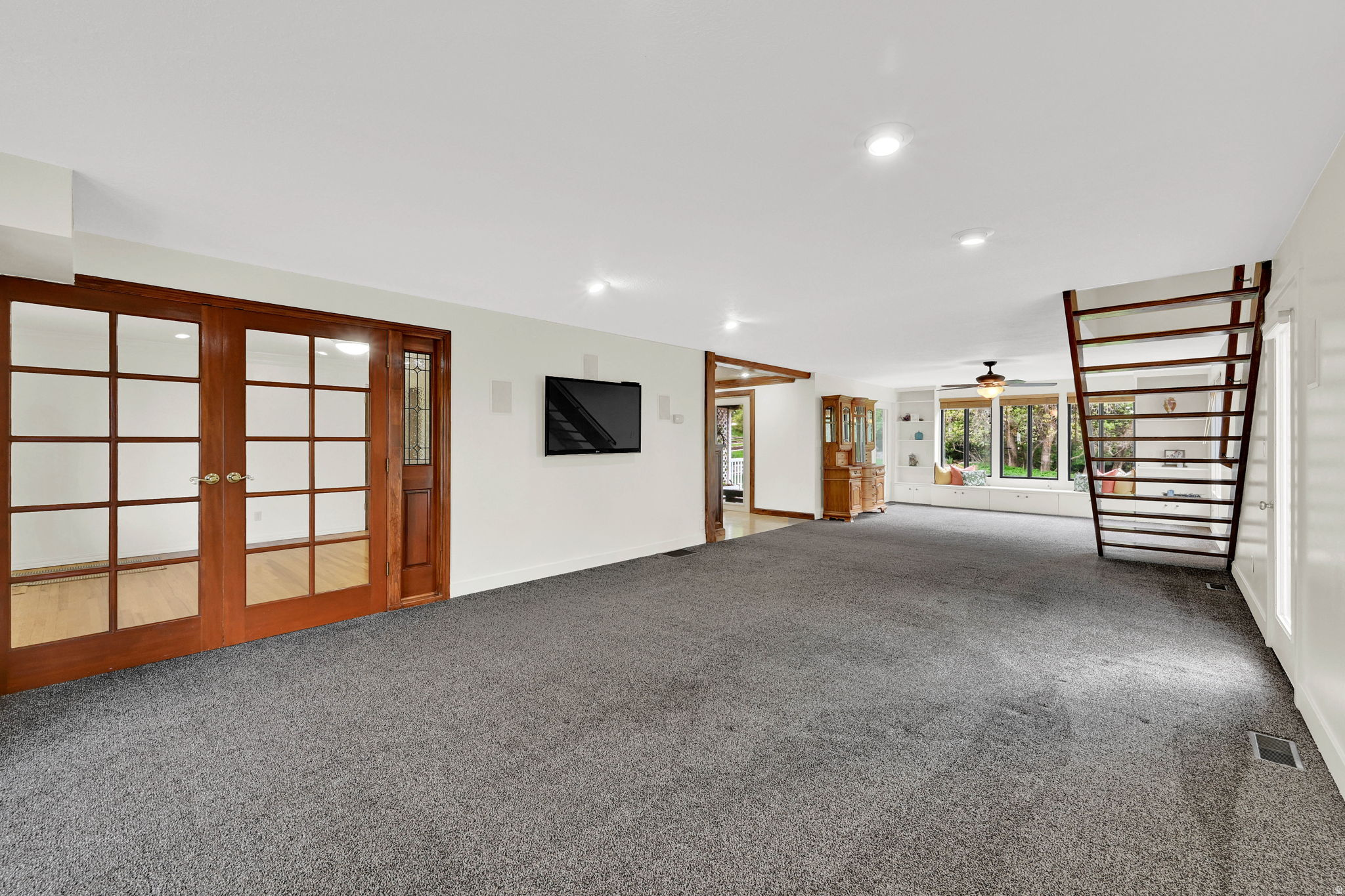 COLDWATER ESTATES - Residential