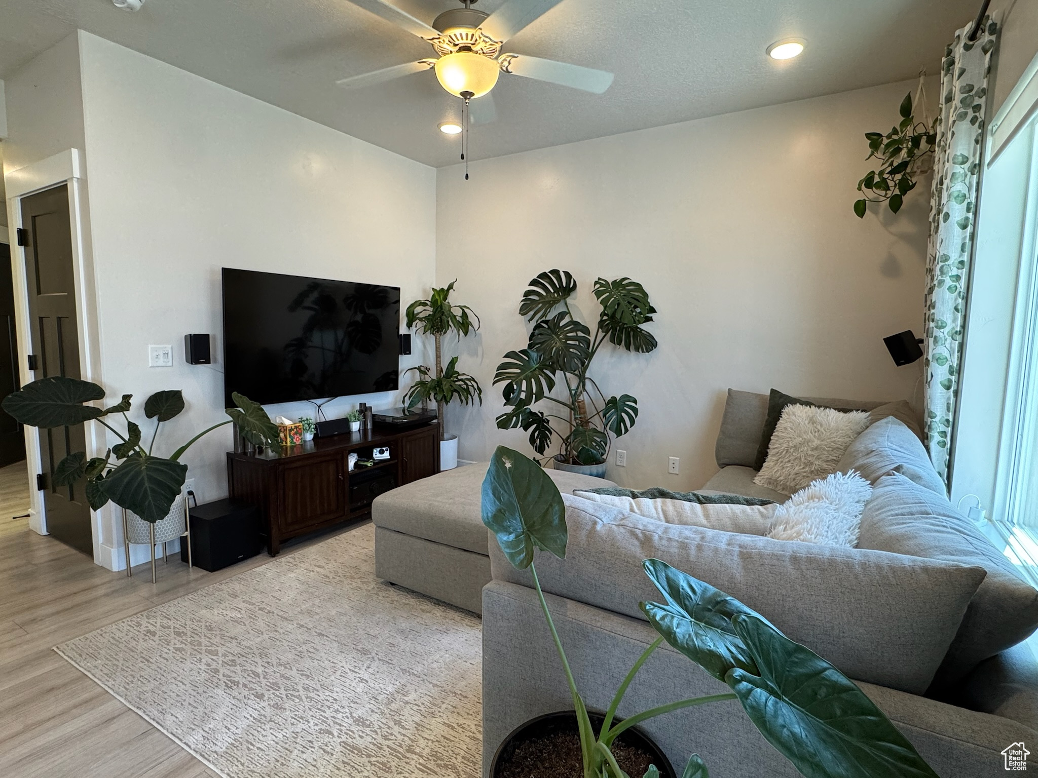 KNUDSON CROSSING - Residential