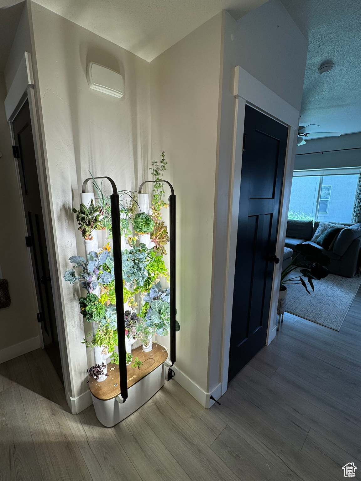 KNUDSON CROSSING - Residential